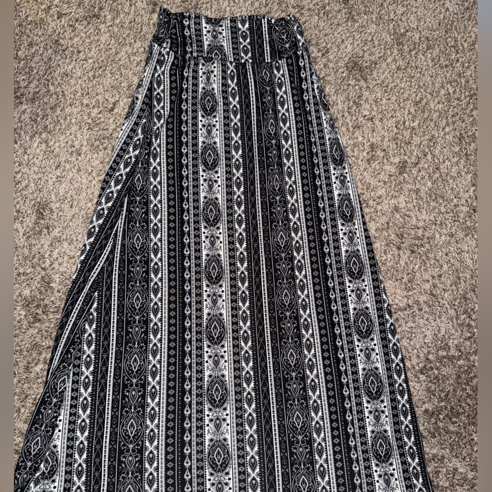 Joe Benbasset Black and White Patterned A-Line Skirt